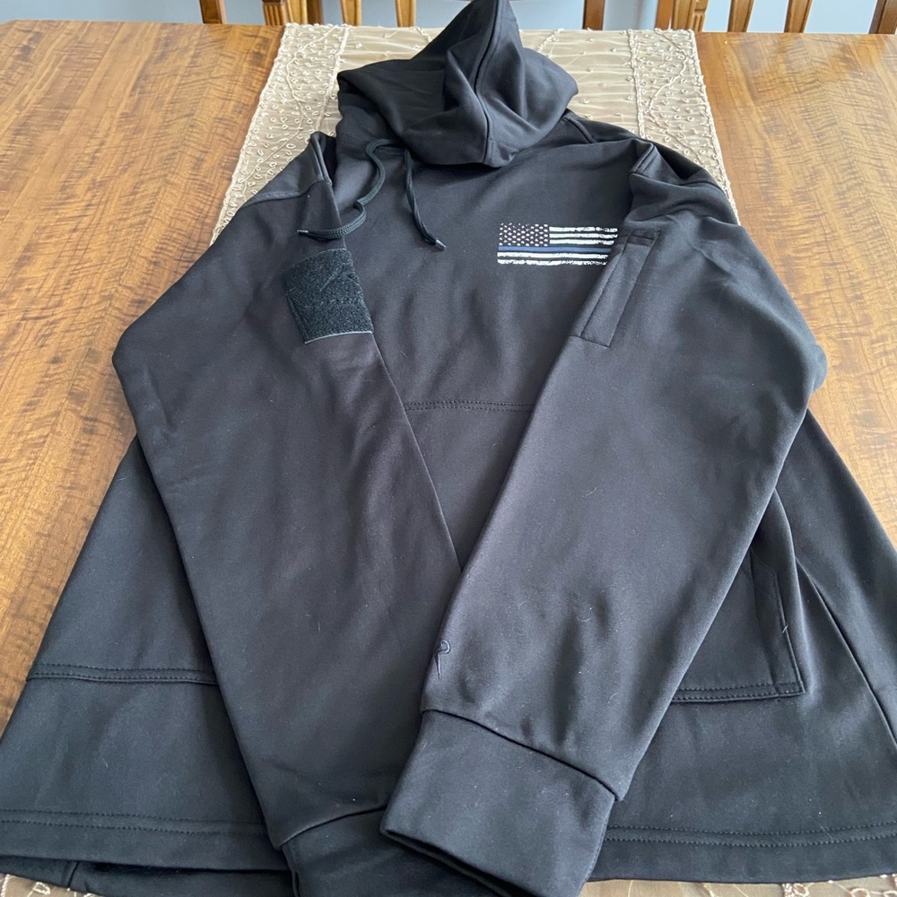 Men’s (or women’s) NWOT Police Tees Sweatshirt.